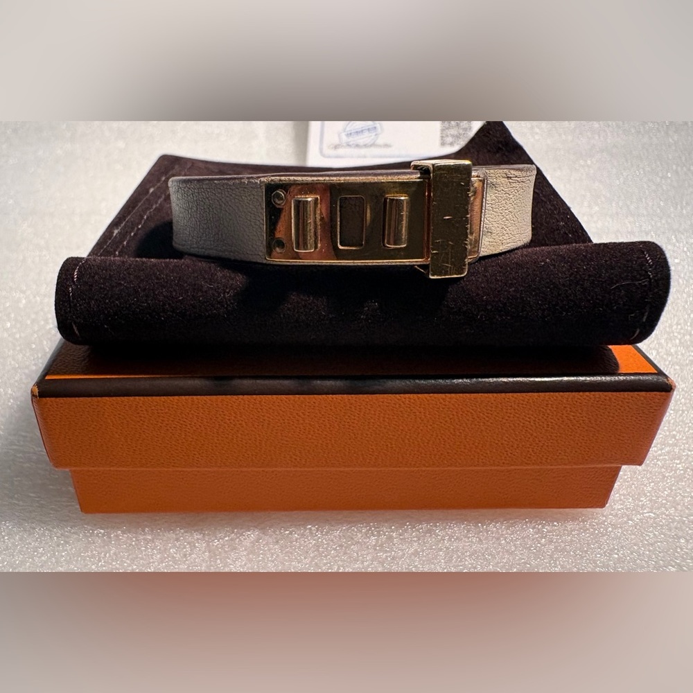 Hermes Brown Leather Bracelet with Gold Hardware - Picture 8 of 16